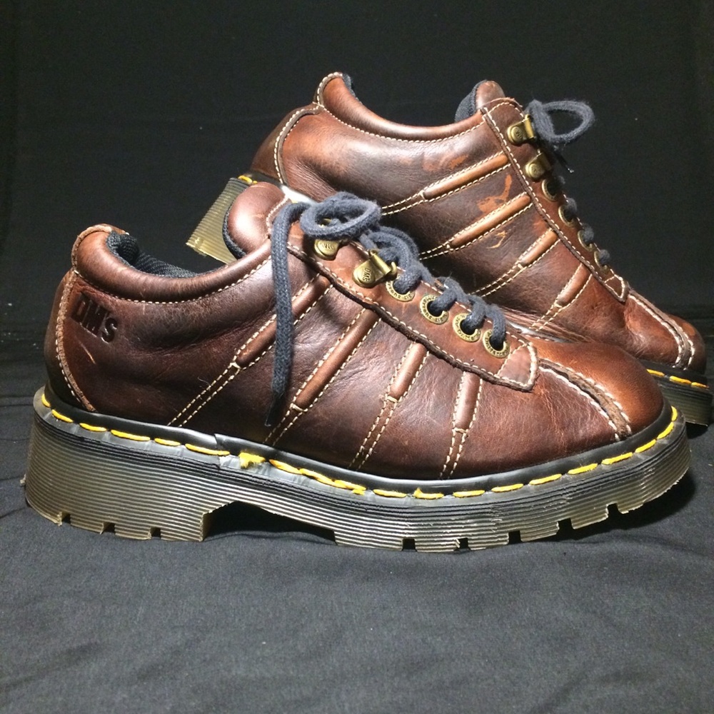 LIKE NEW DR. MARTENS! Brown leather Women’s SZ 6